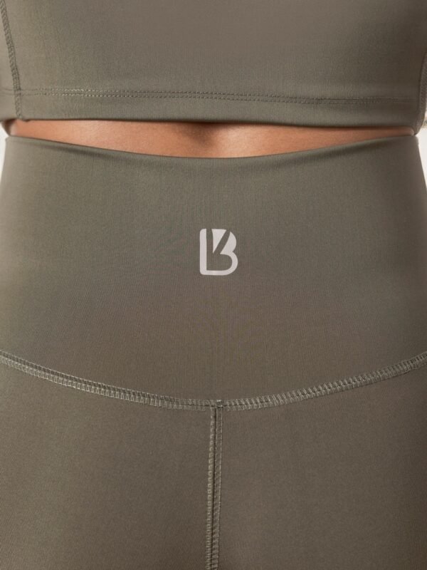 7/8 Flare Leggings in Olive Green