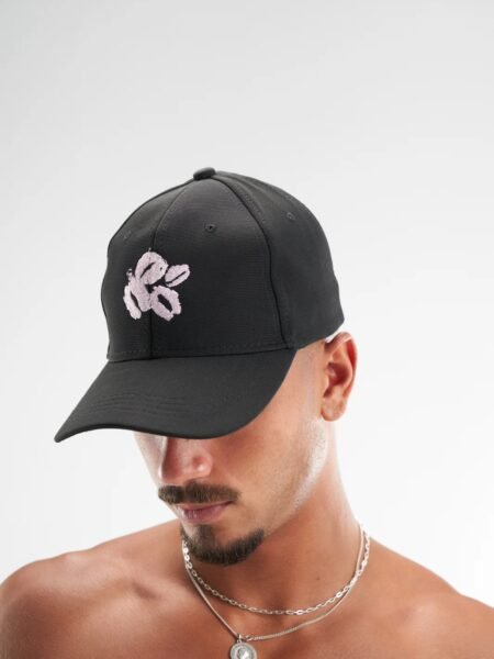 Black Kiss Cap