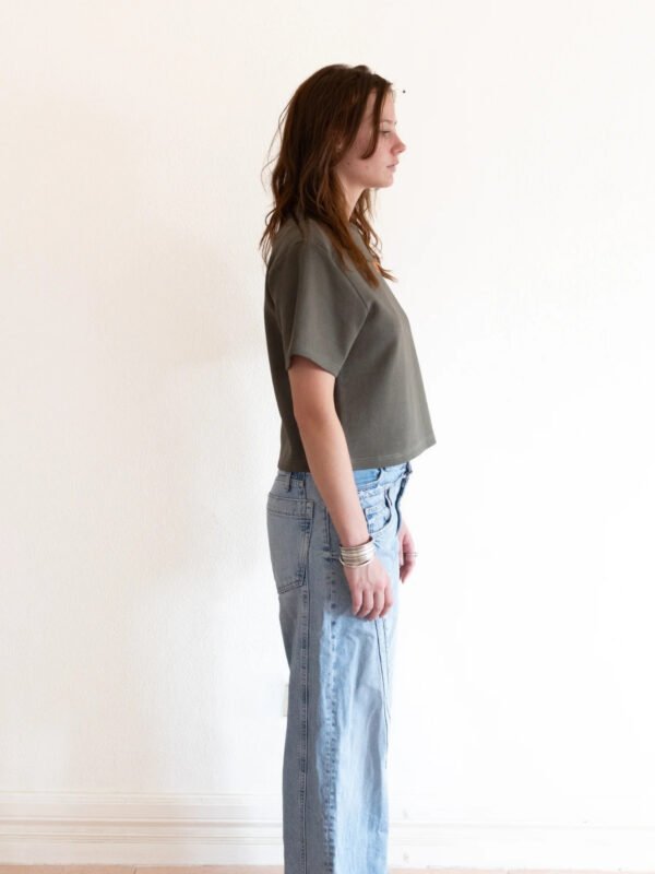 Boxy Cropped Tee in Olive