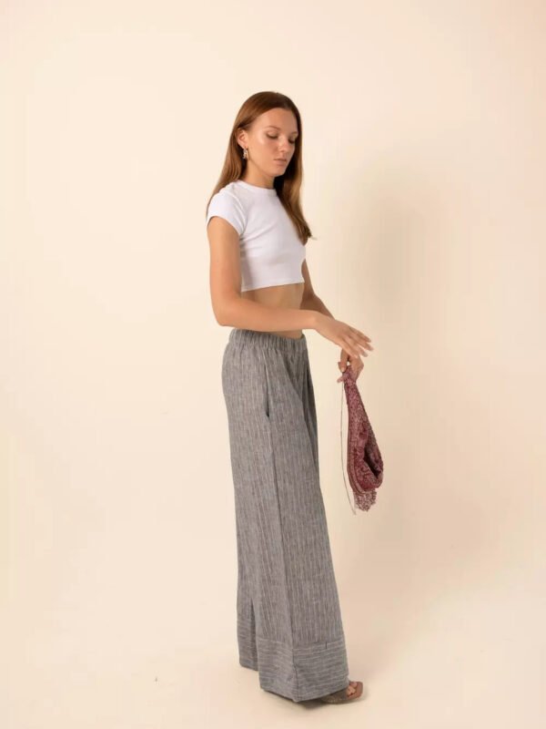 Wide-Leg Pants in Silver Stripes - Dark Grey