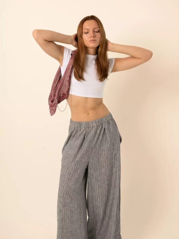 Wide-Leg Pants in Silver Stripes - Dark Grey